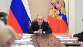 Президент РФ: задолженностью по зарплате займутся Генпрокуратура и СК